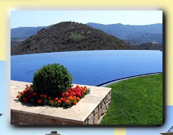  Infinity  pool overlooking the canyon